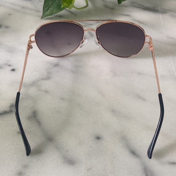 Piranha 100% UVA/UVB Protection sunglasses - Aviator rose gold frames frames - Picture 5 of 8